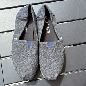 TOMS Men's Charcoal Slip-On Loafers
